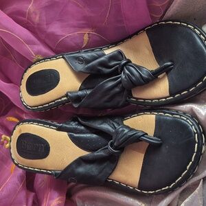 Born Black Sandals Classic Flip-Flop Style